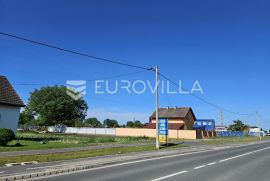 Osijek, Vukovarska, kod Luke Tranzit, zemljište 2415 m2, Osijek, Land