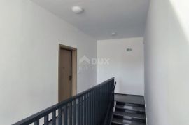 ISTRA, BANJOLE - Prekrasni penthouse s pogledom na more + garaža!, Medulin, Flat