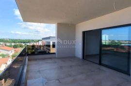 ISTRA, BANJOLE - Prekrasni penthouse s pogledom na more + garaža!, Medulin, Flat