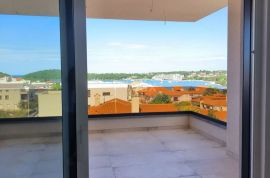 ISTRA, BANJOLE - Prekrasni penthouse s pogledom na more + garaža!, Medulin, Flat