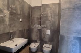 ISTRA, BANJOLE - Prekrasni penthouse s pogledom na more + garaža!, Medulin, Flat