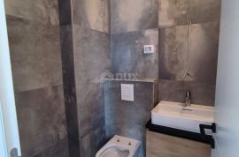 ISTRA, BANJOLE - Prekrasni penthouse s pogledom na more + garaža!, Medulin, Flat