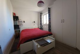 OTOK KRK, GRAD KRK - Apartman 2S+DB sa terasom i parkingom, Krk, Flat