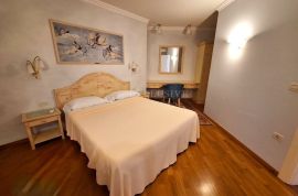 UMAG - EKSKLUZIVNI APARTMAN S PANORAMSKIM POGLEDOM NA MORE, Umag, Kвартира