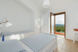 Rabac, Labin, okolica, Villa u prirodi sa dvije stambene jedinice, Labin, بيت