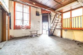 Zagreb, Donji grad, ulični poslovni prostor/lokal 26 m2 u prizemlju stambeno-poslovne zgrade, Zagreb, Εμπορικά ακίνητα