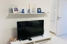 PAG, KOLAN - ekskluzivna duplex villa - novogradnja s bazenom samo 350 metara od mora! PRILIKA!, Pag, Дом