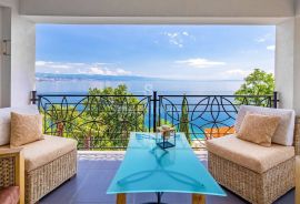 OPATIJA, LUKSUZAN PENTHOUSE DRUGI RED DO MORA, S OKUĆNICOM, Opatija, Appartement