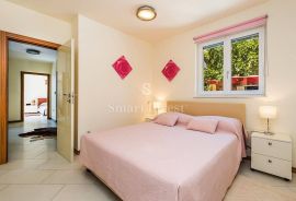 OPATIJA, LUKSUZAN PENTHOUSE DRUGI RED DO MORA, S OKUĆNICOM, Opatija, Appartement