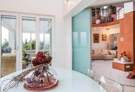 OPATIJA, LUKSUZAN PENTHOUSE DRUGI RED DO MORA, S OKUĆNICOM, Opatija, Appartement