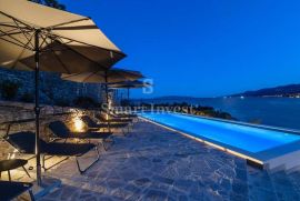 OPATIJA, vrhunski stan 3S+DB, s vrtom, luksuzan resort 1. red do mora! (AP11), Opatija, Appartment