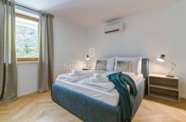 OPATIJA, vrhunski stan 3S+DB, s vrtom, luksuzan resort 1. red do mora! (AP11), Opatija, Appartment