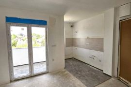 Nov, lux, 65m2, 2.5, I/2, parking mesto ID#1739, Surčin, Flat