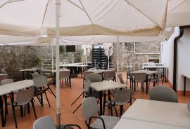 Istra, Žminj,POSLOVNA PRILIKA-restoran,dvije sale i terasa + stan 65m2, Žminj, Εμπορικά ακίνητα