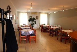 Istra, Žminj,POSLOVNA PRILIKA-restoran,dvije sale i terasa + stan 65m2, Žminj, Εμπορικά ακίνητα