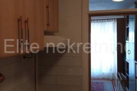 Rijeka, Krnjevo - prodaja stana sa balkonom i pogledom na more!, Rijeka, Appartment