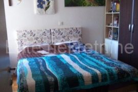 Kastav - prodaja stana sa balkonom i pogledom na more!, Kastav, Appartment