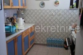 Kastav - prodaja stana sa balkonom i pogledom na more!, Kastav, Appartment