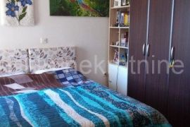 Kastav - prodaja stana sa balkonom i pogledom na more!, Kastav, Appartment