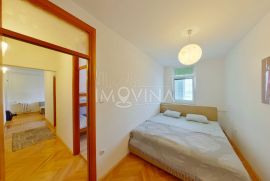 Trosoban stan sa balkonom 65m2, Grbavica, Novo Sarajevo, Apartamento