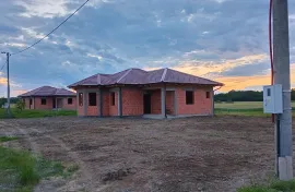 Prizemna kuća u Odžaku, Odžak, Ev