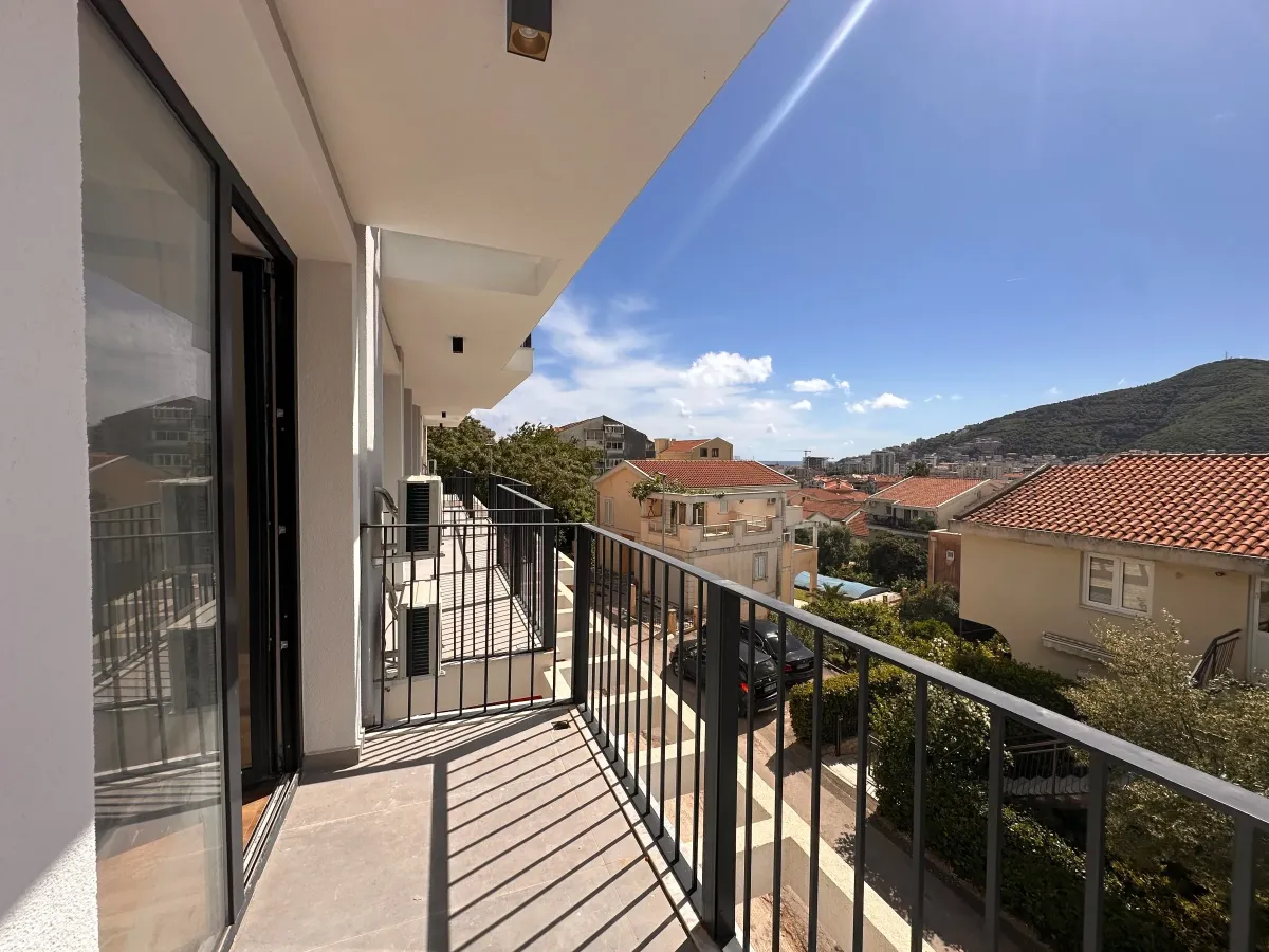 قائمة بيانات_حقول+افتراضي+عنوان, Budva, شقة