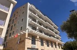 قائمة بيانات_حقول+افتراضي+عنوان, Budva, شقة