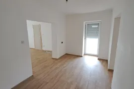 Renovirana kuća na prodaju - Kruščić (Kula), Kula, Ev