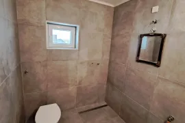 Renovirana kuća na prodaju - Kruščić (Kula), Kula, Ev