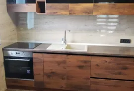 Prodajem ili izdajem LUX kucu u Smederevu, Smederevo, Ev