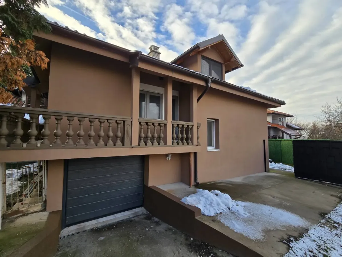 Prodajem ili izdajem LUX kucu u Smederevu, Smederevo, Ev