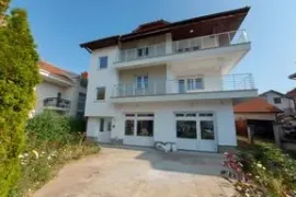 Izdaje se kuća u naselju Brzi Brod, Niš Mediana, Niš-Mediana, Commercial property