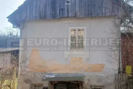 Prodajemo zemljište s kućom - pogodno za investiciju - Zagreb - Donji Jarek - 1.336 m2, Zagreb, Zemljište