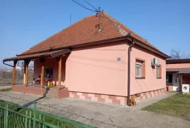 Dve kuce na prodaju Baric-Obrenovac, Obrenovac, House