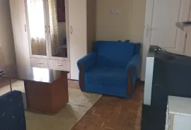 Prodajem stan u Zemunu iza bolnice Bezanijska kosa, Zemun, Appartamento