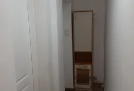 Prodajem stan u Zemunu iza bolnice Bezanijska kosa, Zemun, Appartamento