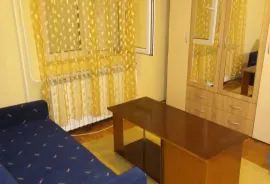 Prodajem stan u Zemunu iza bolnice Bezanijska kosa, Zemun, Appartamento