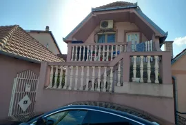 Prodajem stan u Zemunu iza bolnice Bezanijska kosa, Zemun, Appartamento