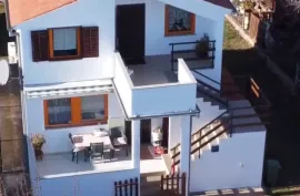 Prodaje se namještena samostojeća kuća u Loboriki, općina Marčana, Marčana, Maison
