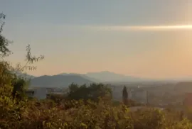 Placevi, Trebinje, Trebinje, Land