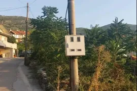 Placevi, Trebinje, Trebinje, Land