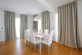 Apartman uz more 108m2, Novi Vinodolski, Daire