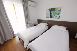 Dizajnerski apartman 10m od mora, Novi Vinodolski, Daire