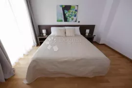 EXKLUZIVNO!! Apartman prvi red do mora, Novi Vinodolski, Daire