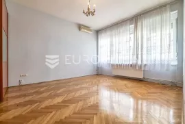 Zagreb centar, Kneza Borne, prekrasan višesoban stan 187,05 m2, Zagreb, Apartamento