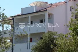 SEVID - apartmanska kuća 50 metara od mora, Marina, Commercial property