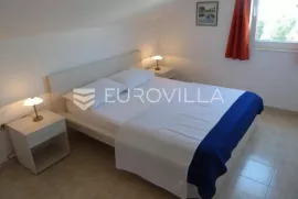 SEVID - apartmanska kuća 50 metara od mora, Marina, Commercial property