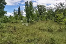 Prostrano građevinsko zemljište blizu Žminja, Žminj, أرض