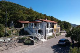 SENJ, SV. JURAJ - Kuća pored plaže, Senj, Maison