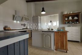 CRIKVENICA, JADRANOVO - Kuća sa velikom okućnicom od 2.010 m2, Crikvenica, Famiglia